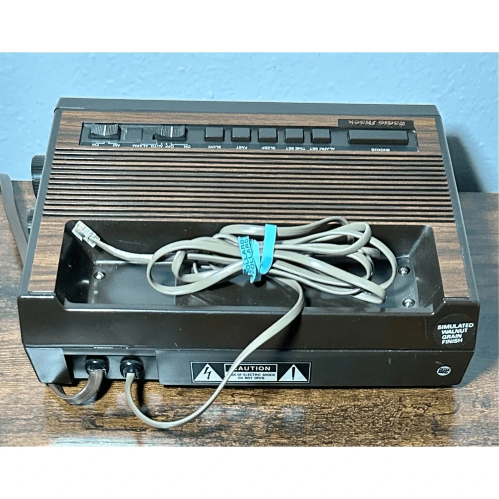 Vintage Radio Shack Woodgrain Chronofone Et-380 Clock. No telephone
